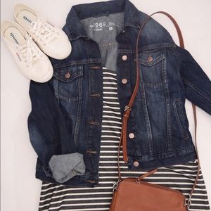 Like new Gap Denim Jacket medium